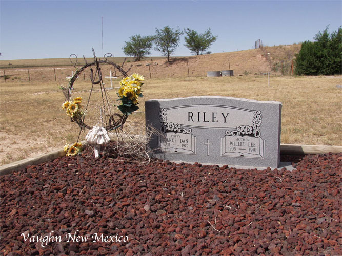 <willie lee turner riley gravestone vaughn, NM>