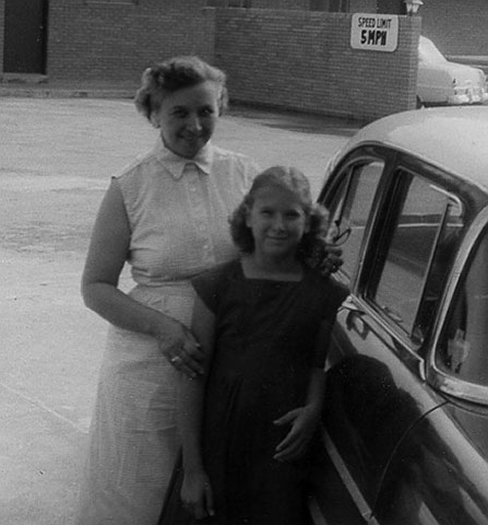 <johnie Downer Turner and her great-niece, Peggy Dixon Helton>