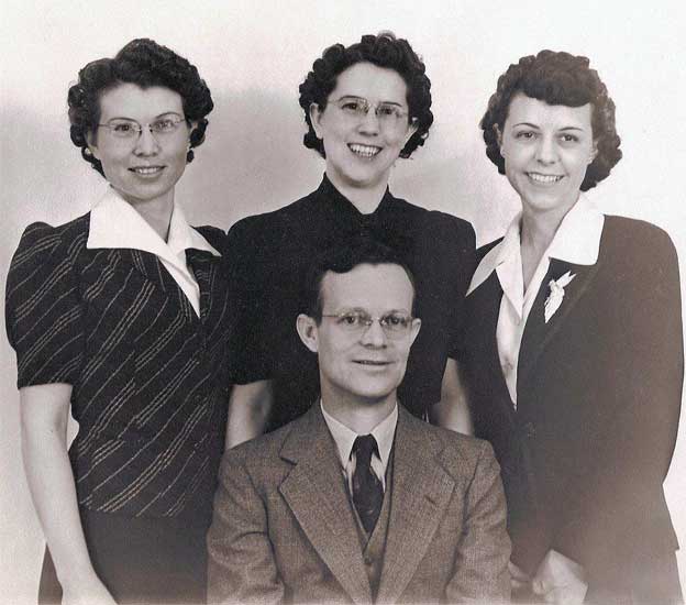 <bruce downer's children studio portrait 1942 LaNell Pearl Pauline and burt>