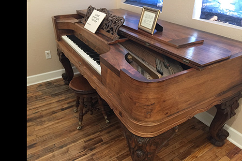 piano in springerville museum